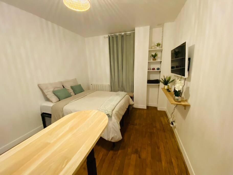 Studio Avec Lit Queen Size Au Pied Du Tramway 3. Villemomble Ngoại thất bức ảnh