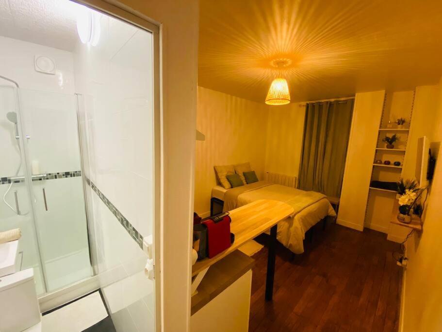 Studio Avec Lit Queen Size Au Pied Du Tramway 3. Villemomble Ngoại thất bức ảnh